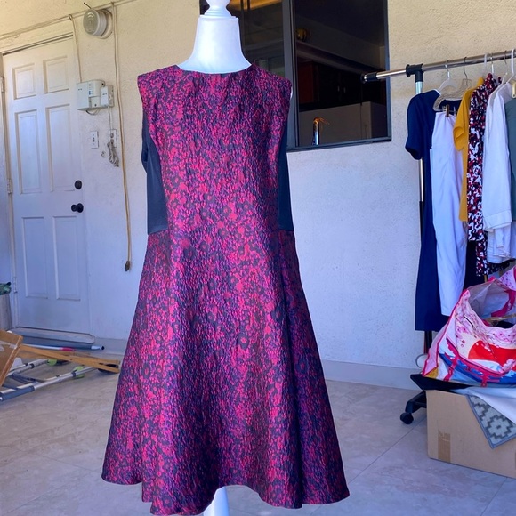 DKNY JACQUARD FIT & FLARE DRESS with SIDE PANELS Red & Black Sz … - Picture 12 of 15